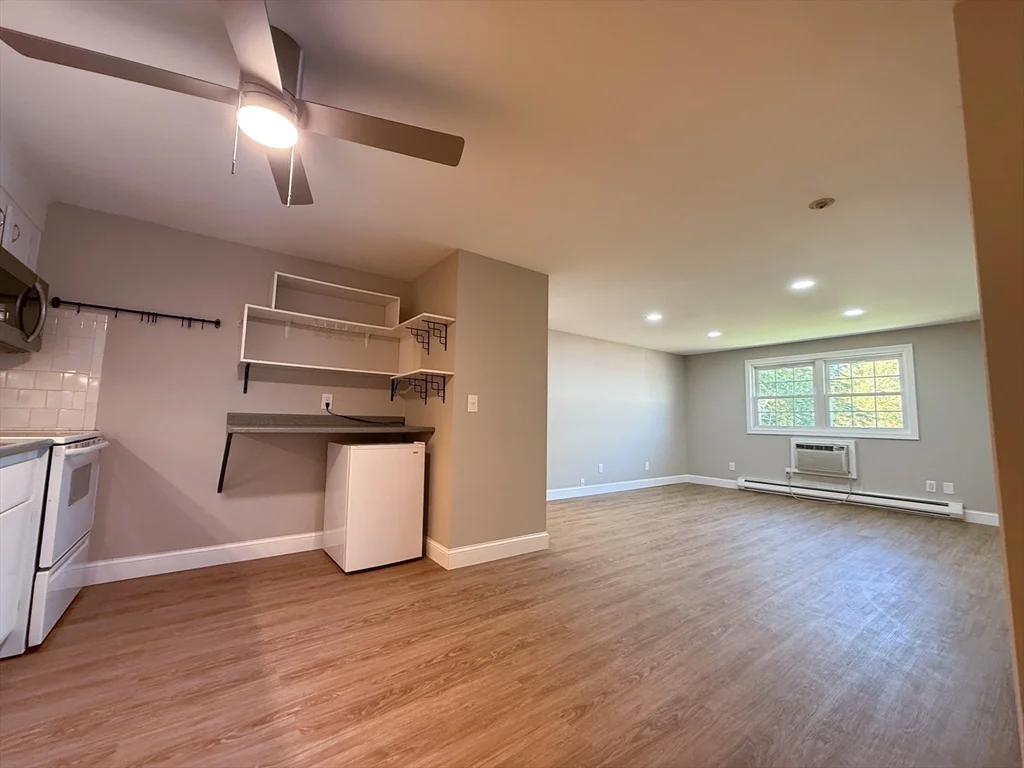 2 bed, 1 bath apartment for rent at 96 Richardson Rd Unit A22, Chelmsford — photo 4 of 13