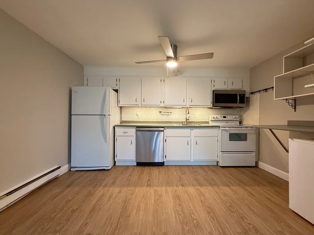 2 bed, 1 bath apartment for rent at 96 Richardson Rd Unit A22, Chelmsford — photo 3 of 13