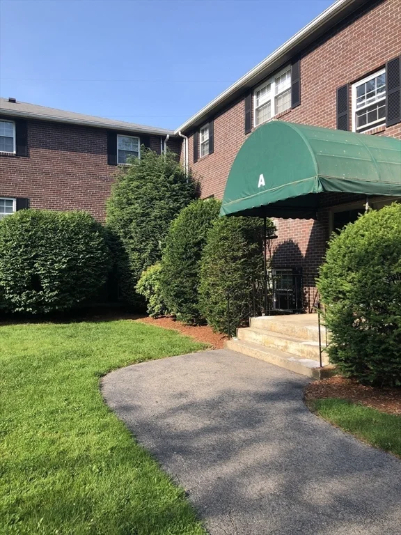 2 bed, 1 bath apartment for rent at 96 Richardson Rd Unit A22, Chelmsford — photo 2 of 13