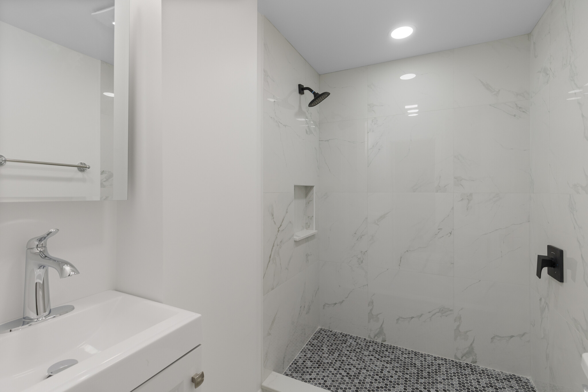 1 bed, 1 bath apartment for rent at 96 Saint Botolph St Unit 8, Back Bay — photo 2 of 7