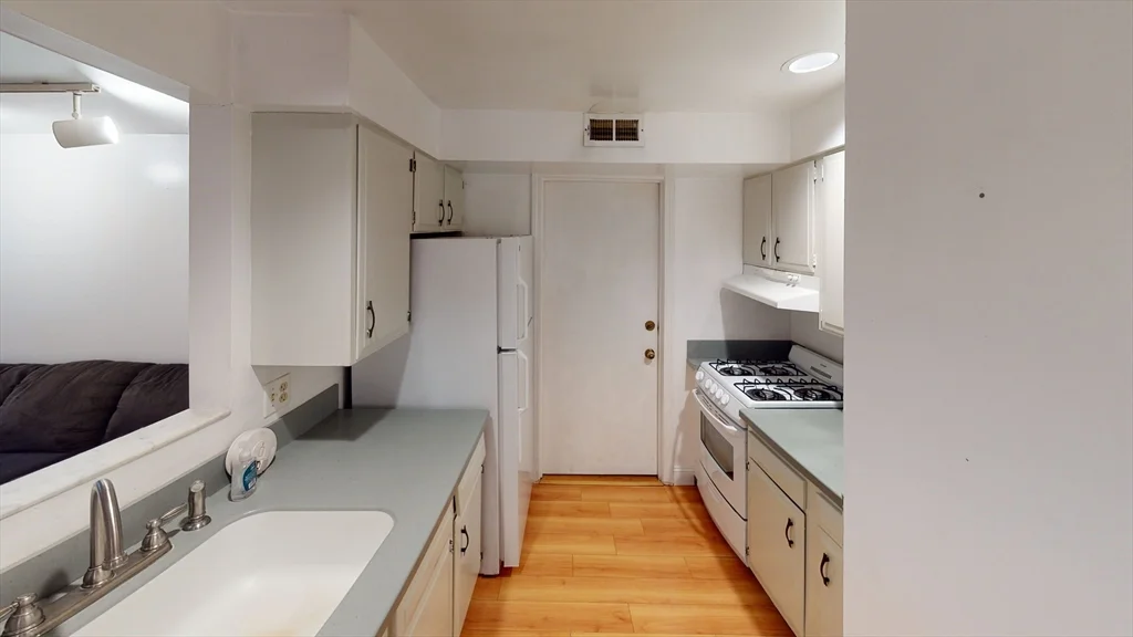 1 bed, 1 bath apartment for rent at 96 Sheridan St Unit 1, Jamaica Plain