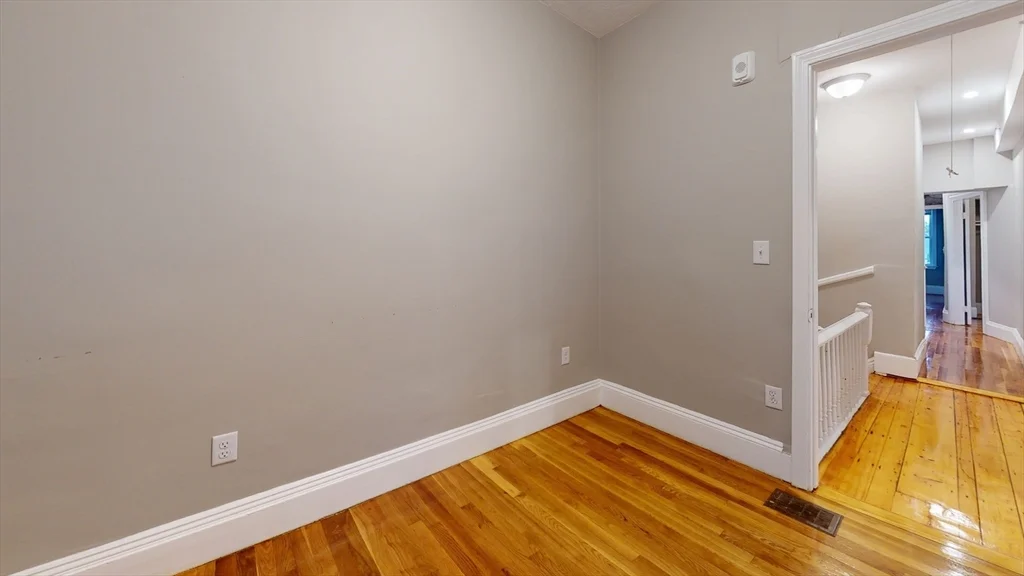 4 bed, 1 bath apartment for rent at 96 Sheridan St Unit 3, Jamaica Plain — photo 4 of 7