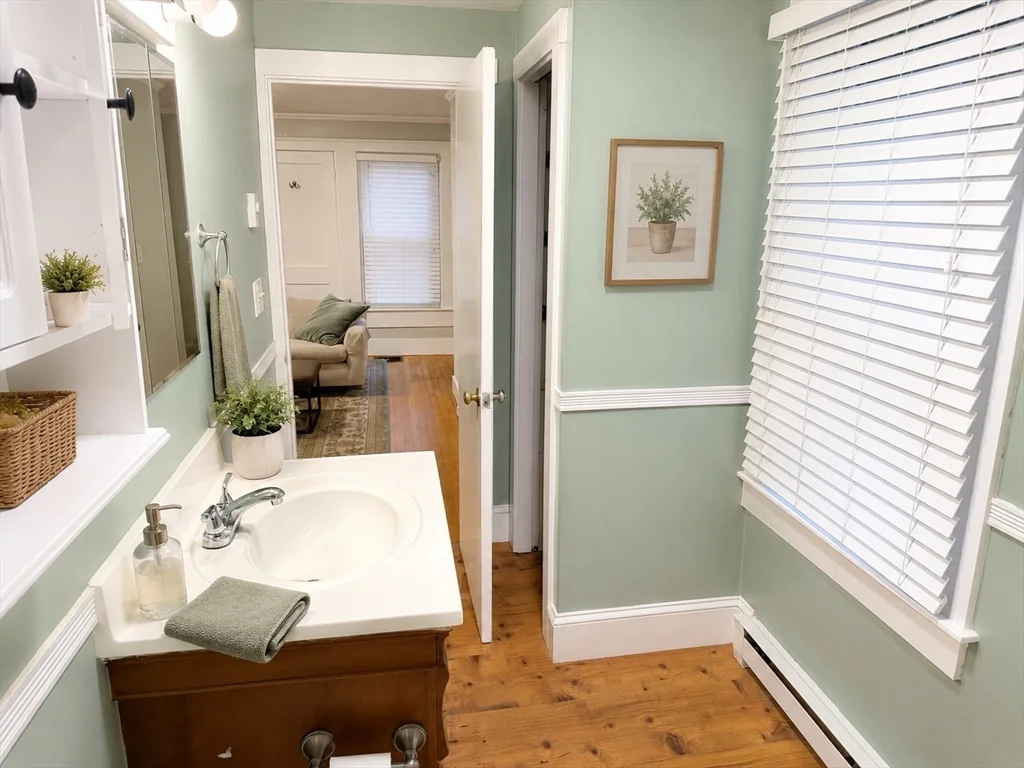 2 bed, 1 bath apartment for rent at 96 South Main St Unit 1, Natick — photo 6 of 7