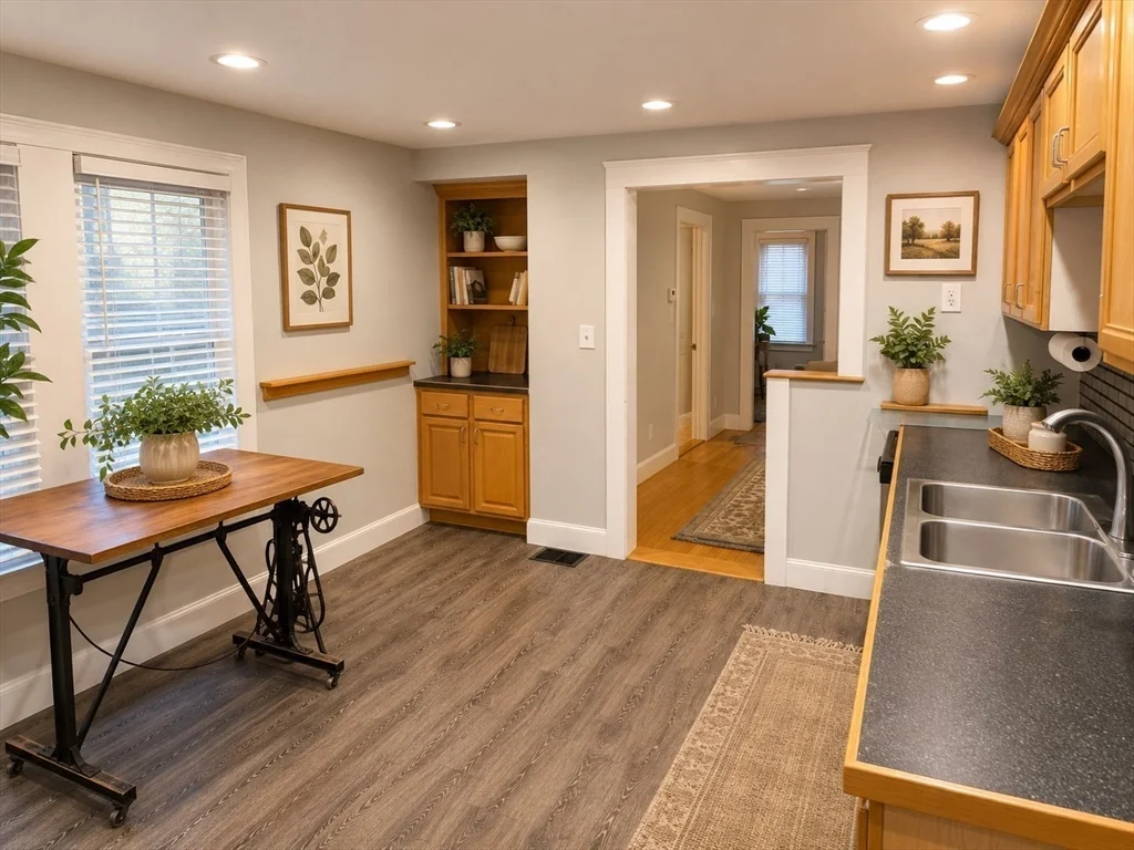 2 bed, 1 bath apartment for rent at 96 South Main St Unit 1, Natick — photo 2 of 7