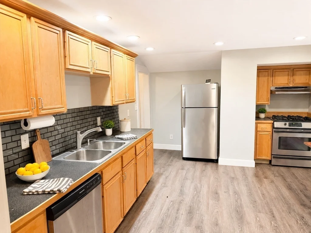 2 bed, 1 bath apartment for rent at 96 South Main St Unit 1, Natick — photo 7 of 7