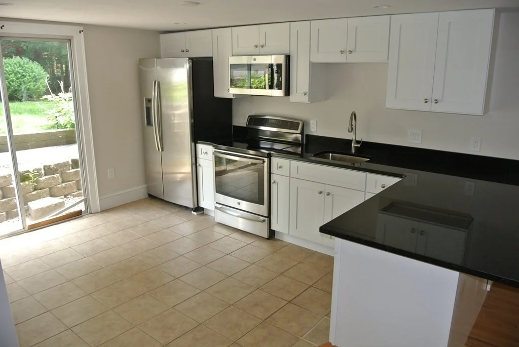 2 bed, 1 bath apartment for rent at 96 Summer St Unit 5, Zip 01830 — photo 2 of 9