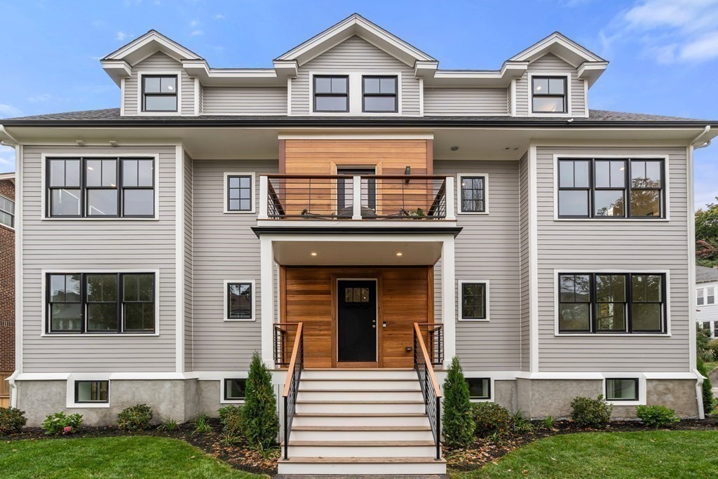 4 bed, 4+ bath apartment for rent at 96 Verndale St Unit 2, North Brookline — photo 1 of 31