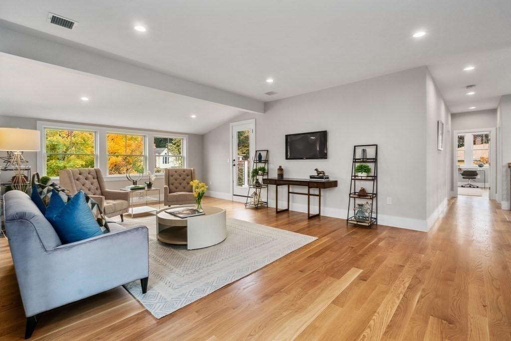 4 bed, 4+ bath apartment for rent at 96 Verndale St Unit 2, North Brookline — photo 23 of 31