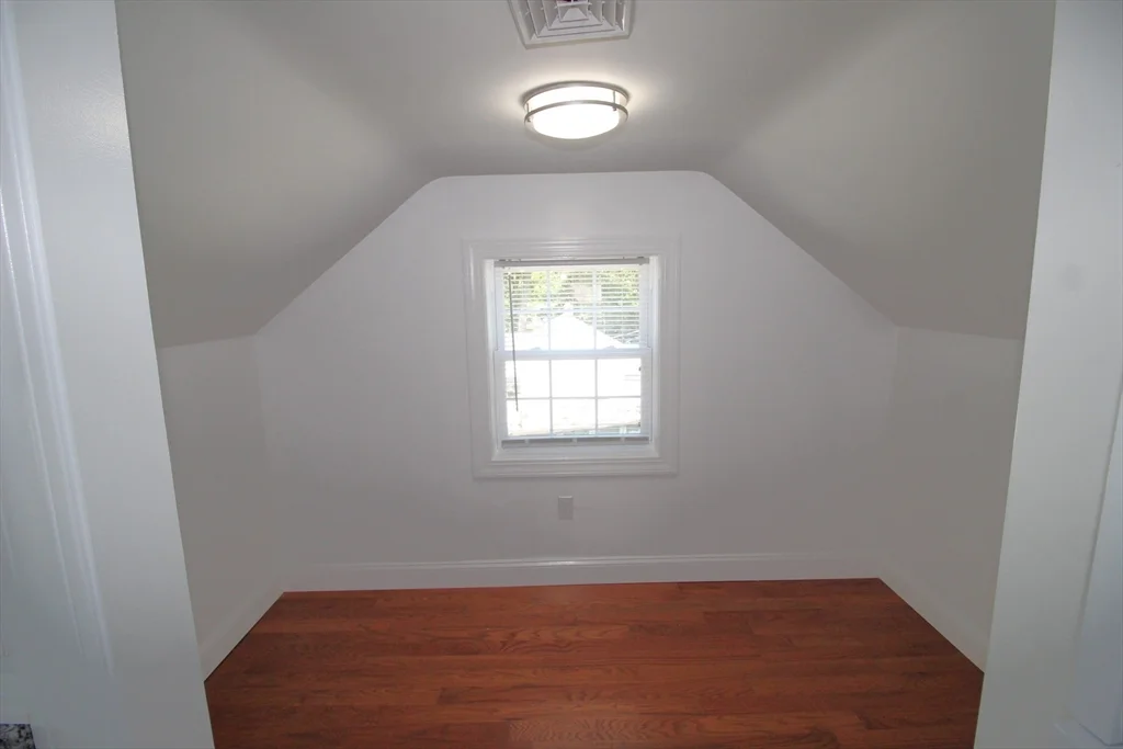1 bed, 1 bath apartment for rent at 96 Walnut Ln Unit A, Attleboro — photo 4 of 19