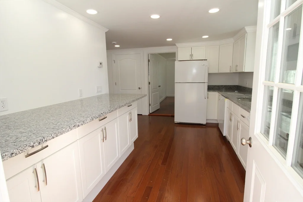 2 bed, 1 bath apartment for rent at 96 Walnut Ln Unit B, Attleboro — photo 10 of 20