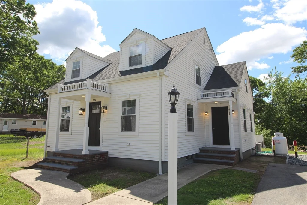 2 bed, 1 bath apartment for rent at 96 Walnut Ln Unit B, Attleboro — photo 1 of 20