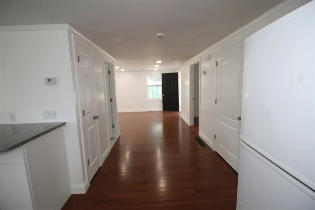 2 bed, 1 bath apartment for rent at 96 Walnut Ln Unit B, Attleboro — photo 13 of 20