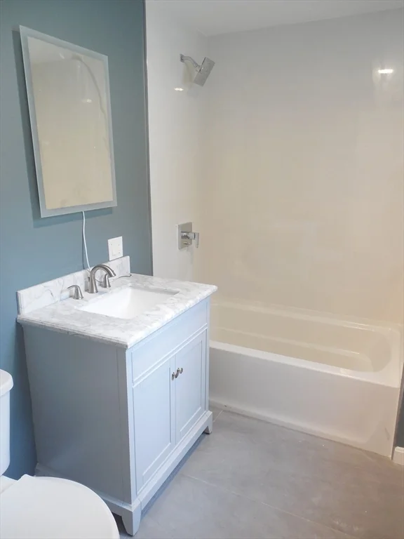 3 bed, 2 bath apartment for rent at 96 Walnut St Unit 2, Mount Auburn — photo 16 of 19