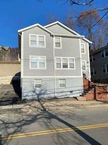 3 bed, 2 bath apartment for rent at 96 Walnut St Unit 2, Mount Auburn — photo 1 of 19