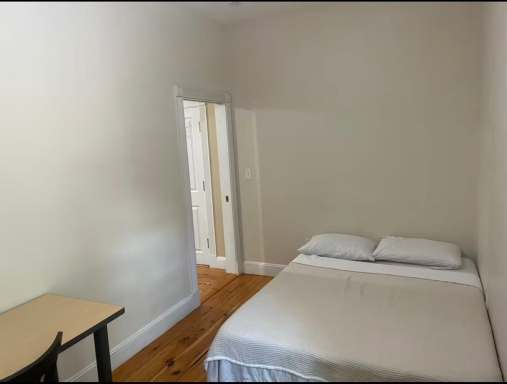 2 bed, 1 bath apartment for rent at 96 Warren St Unit 1, Roxbury — photo 6 of 7