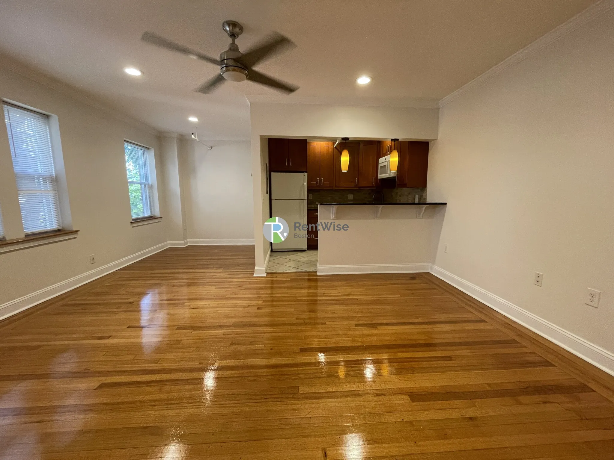Studio bed, 1 bath apartment for rent at 96 Washington St Unit 12A, Brighton — photo 2 of 14