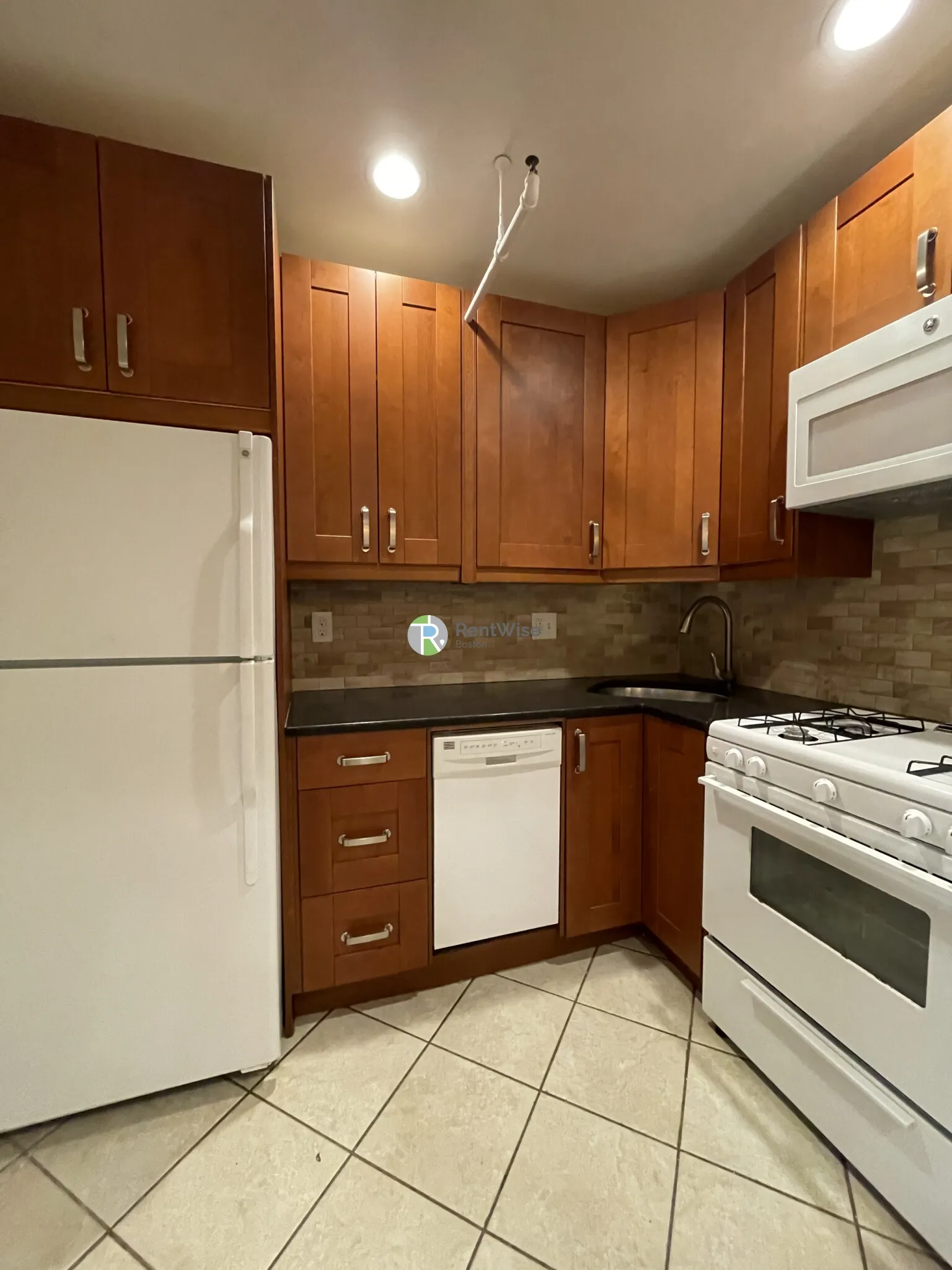 Studio bed, 1 bath apartment for rent at 96 Washington St Unit 12A, Brighton — photo 10 of 14