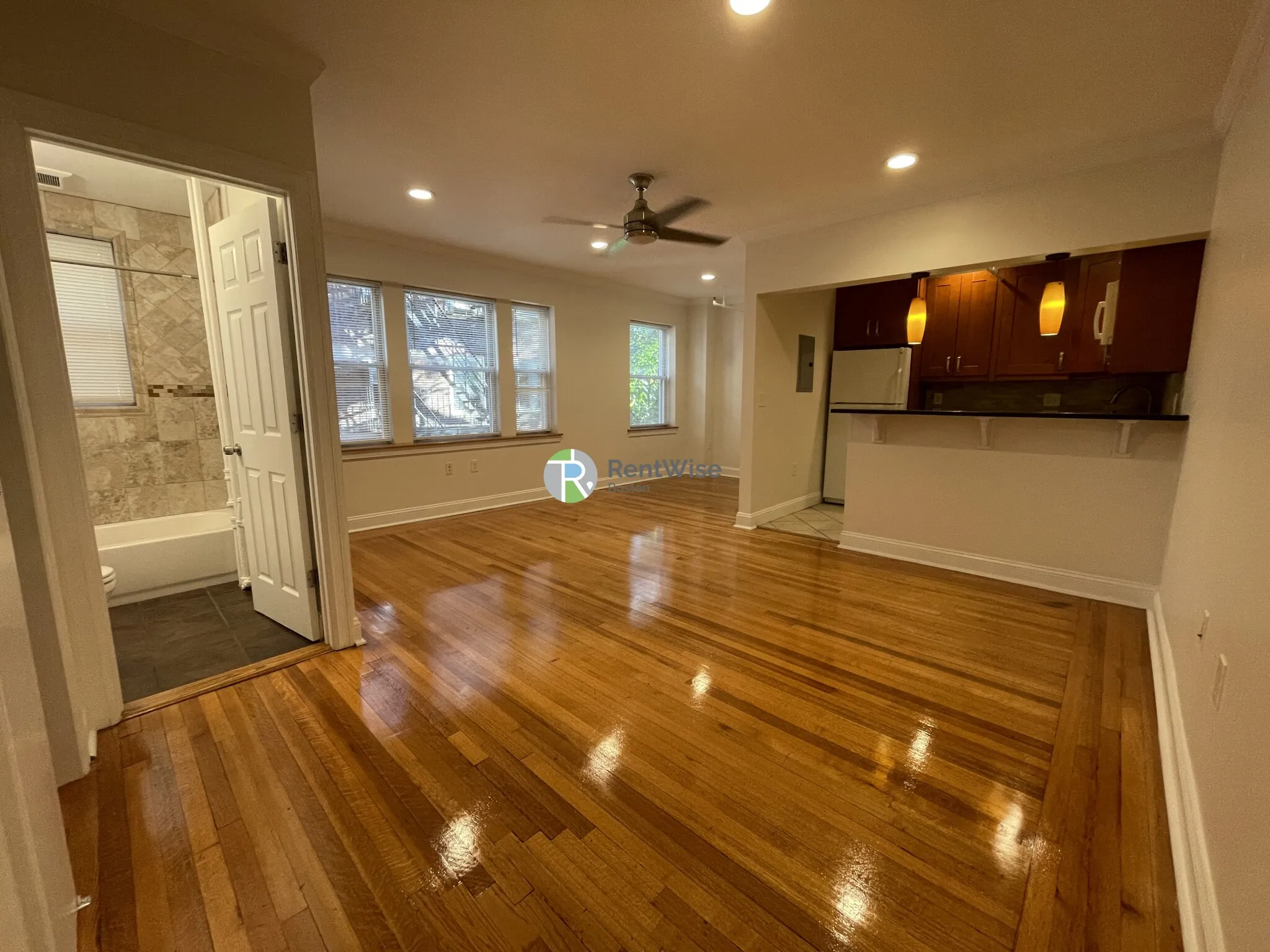 Studio bed, 1 bath apartment for rent at 96 Washington St Unit 12A, Brighton