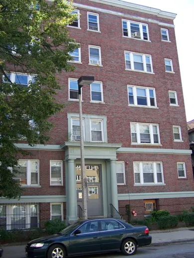 Studio bed, 1 bath apartment for rent at 96 Washington St Unit 12A, Brighton — photo 11 of 14