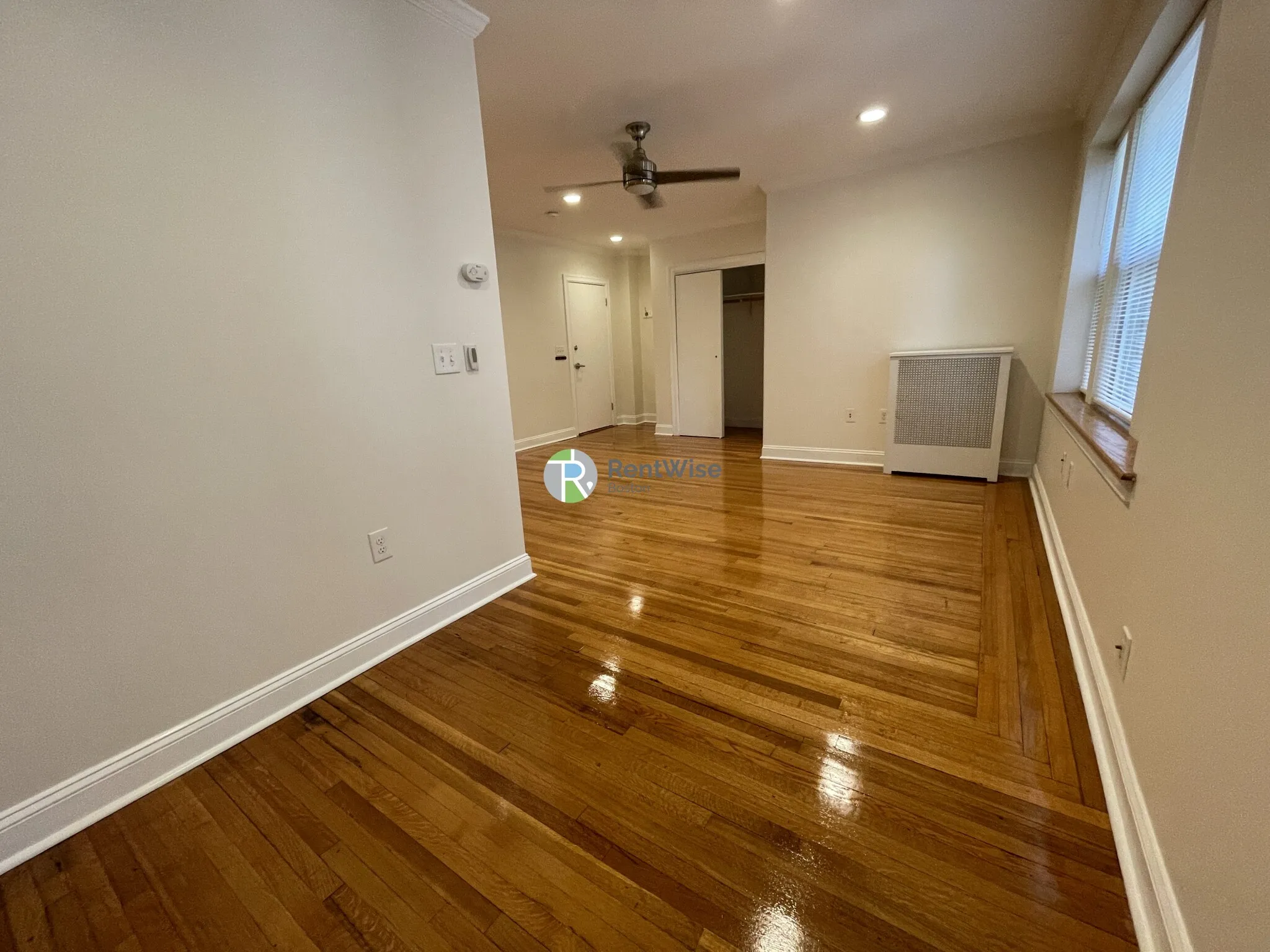 Studio bed, 1 bath apartment for rent at 96 Washington St Unit 12A, Brighton — photo 4 of 14