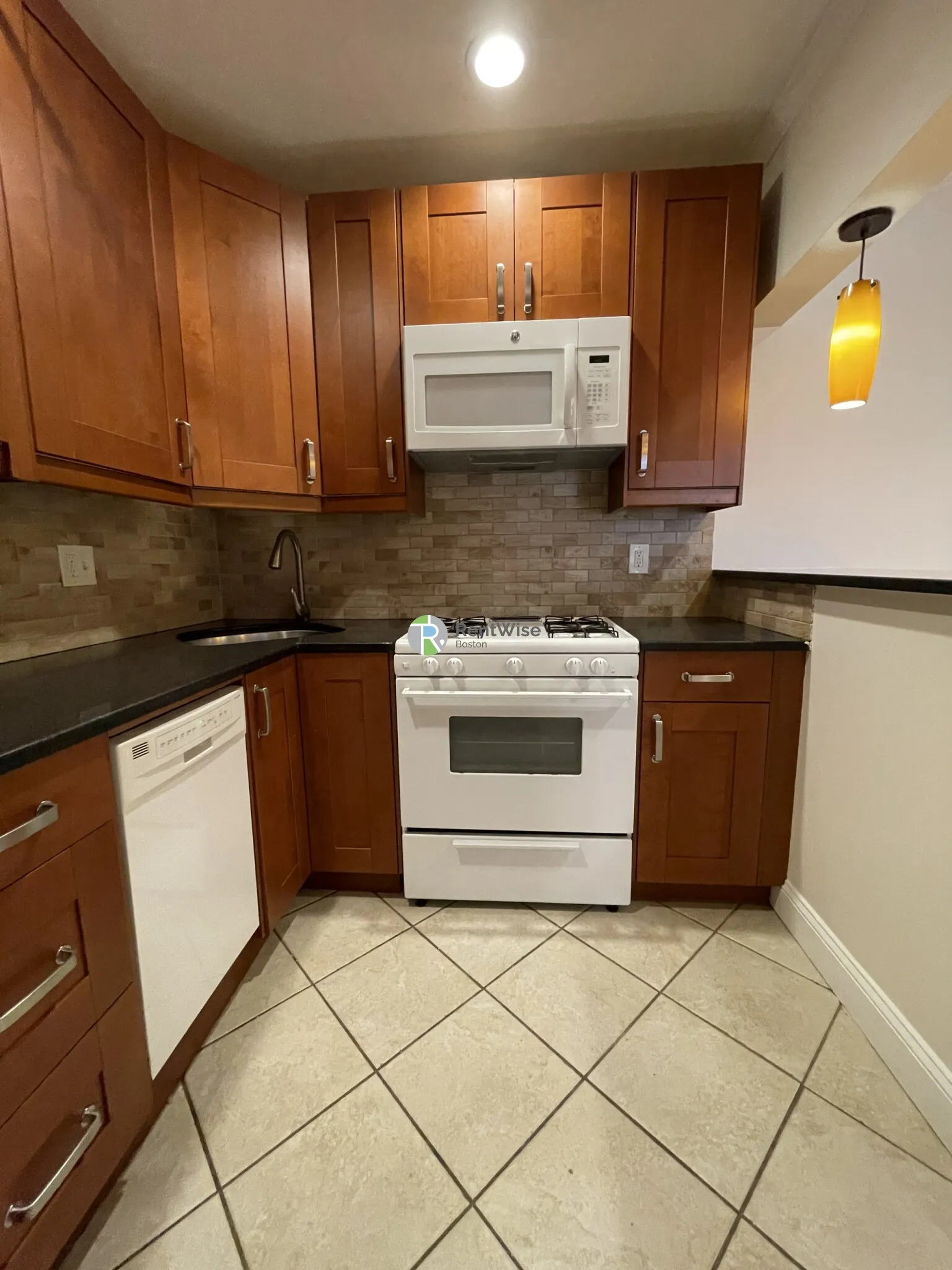 Studio bed, 1 bath apartment for rent at 96 Washington St Unit 12A, Brighton — photo 8 of 14