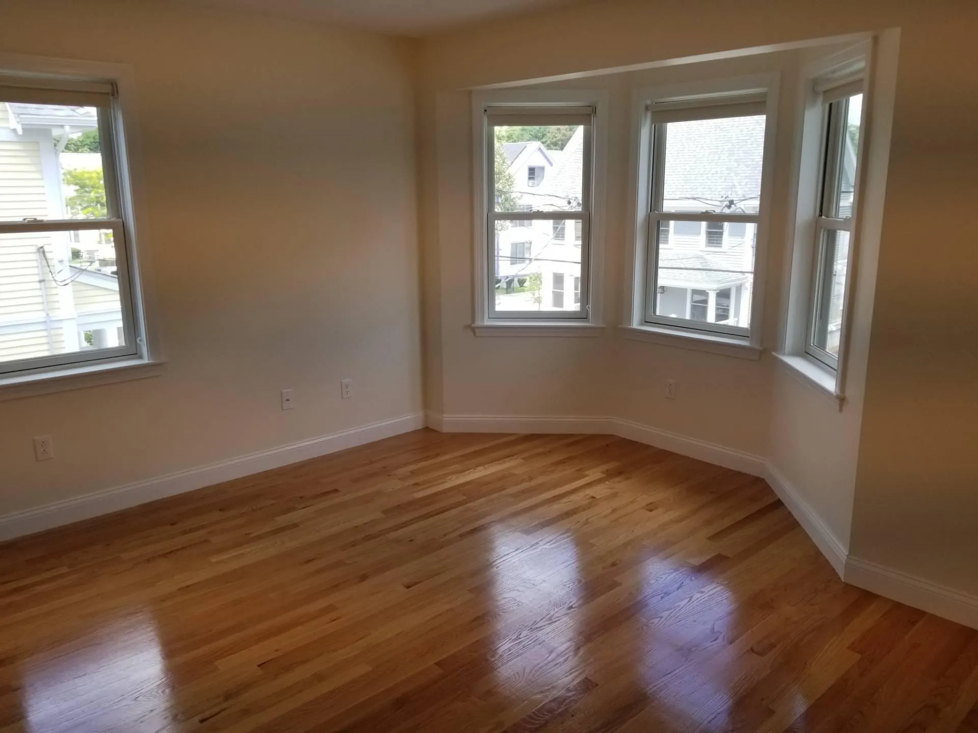3 bed, 2.5 bath apartment for rent at 96 Waumbeck St Unit 1, Roxbury — photo 4 of 7
