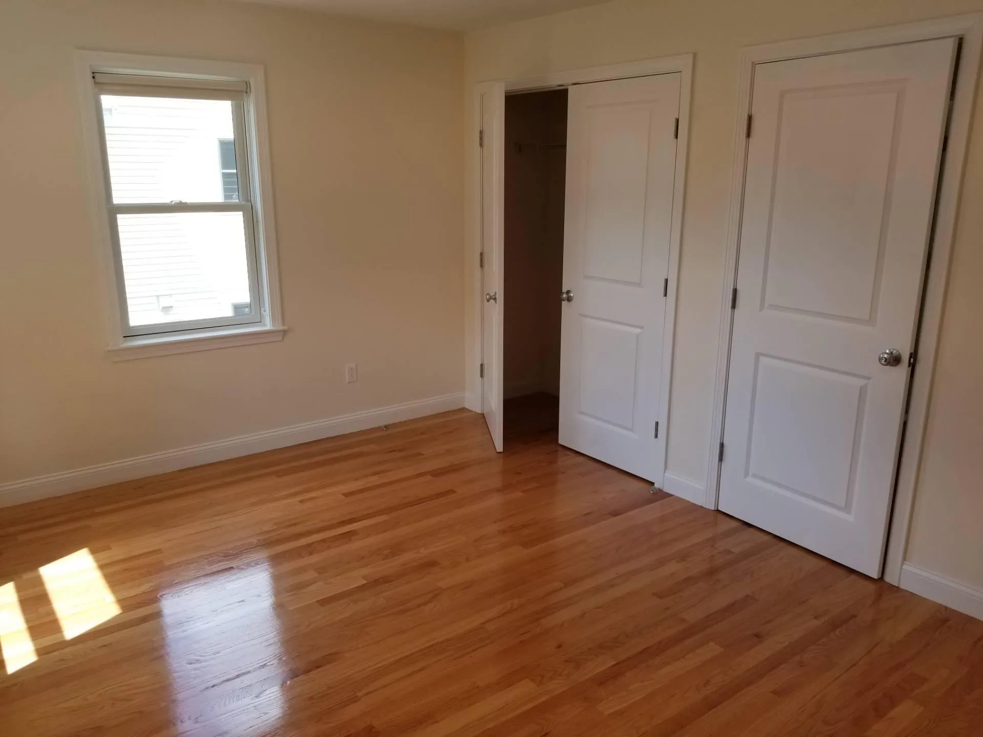 3 bed, 2.5 bath apartment for rent at 96 Waumbeck St Unit 1, Roxbury — photo 3 of 7