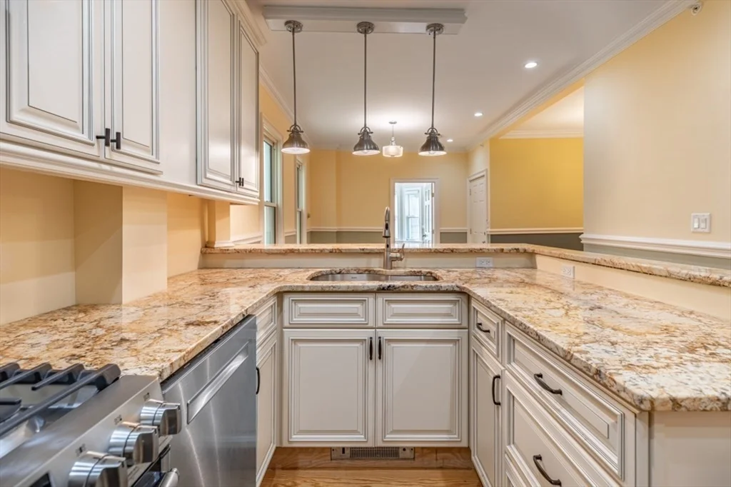 3 bed, 2 bath apartment for rent at 96 Webster St Unit 2, East Boston — photo 9 of 38
