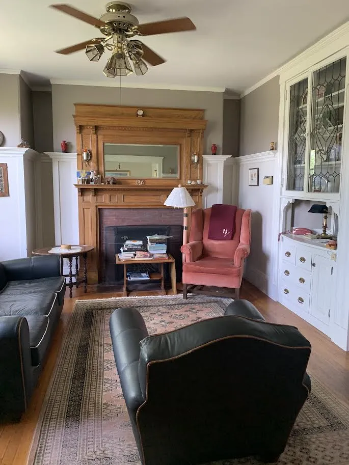 3 bed, 1 bath apartment for rent at 96 Winthrop Rd Unit 2, Washington Square — photo 5 of 8