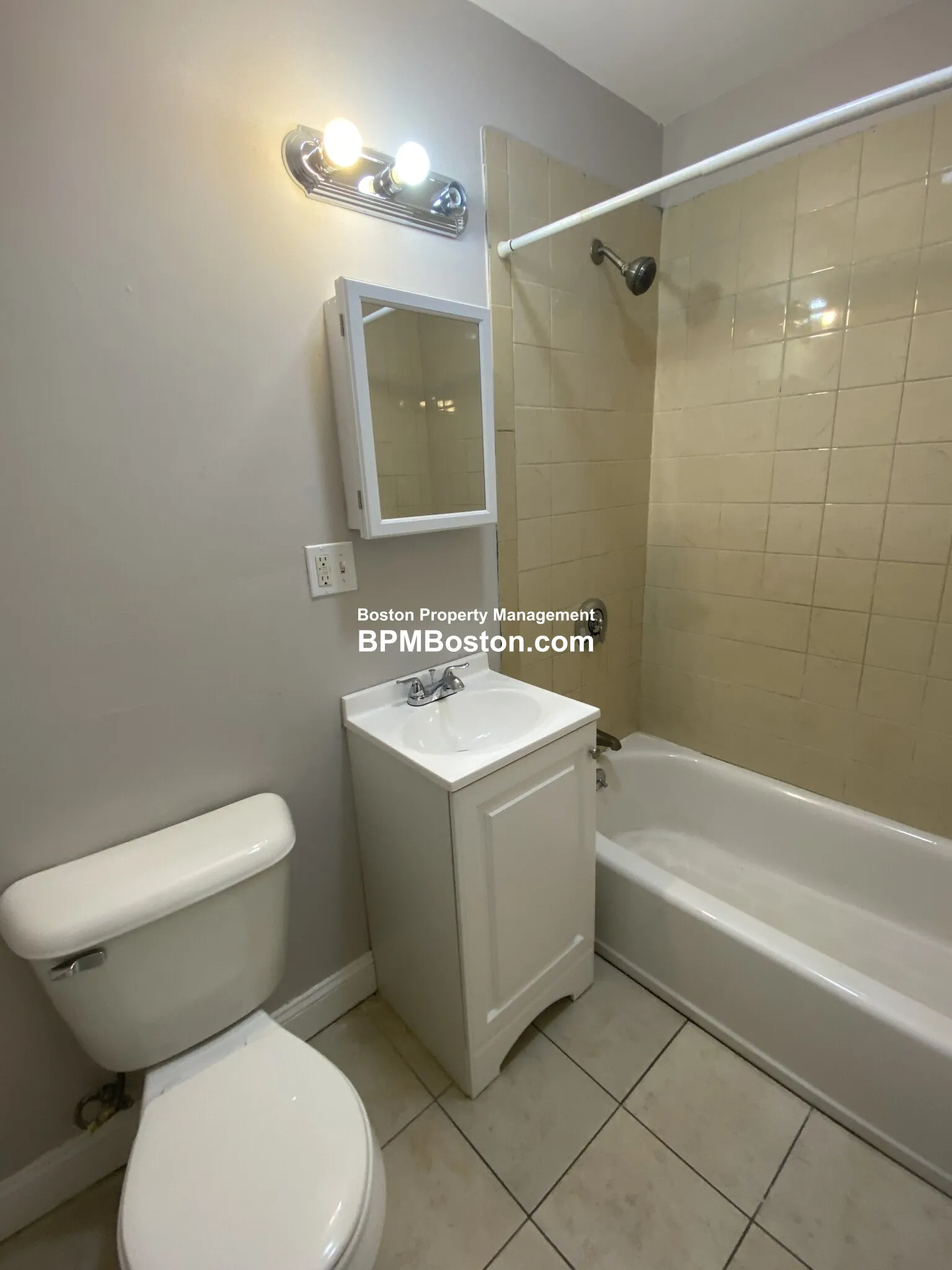 3 bed, 1 bath apartment for rent at 96 Woodledge St Unit 3L, Roxbury — photo 12 of 20