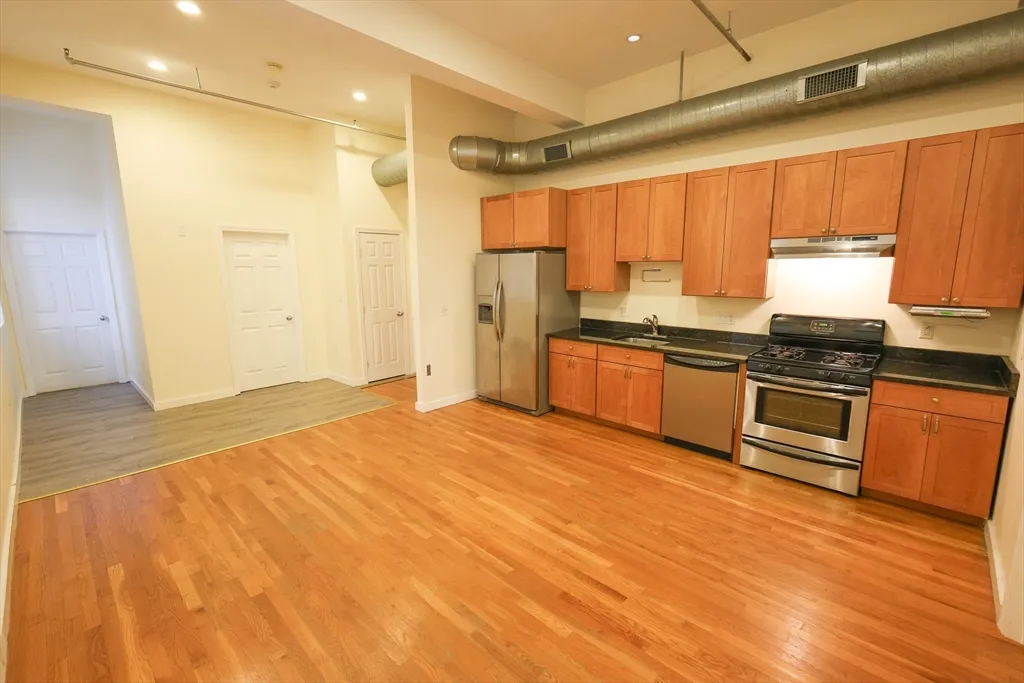 2 bed, 1 bath apartment for rent at 960 Broadway Unit 9, Chelsea — photo 3 of 12
