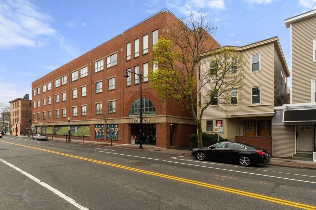 3 bed, 2 bath apartment for rent at 960 Cambridge St Unit 2, Inman Square — photo 1 of 14