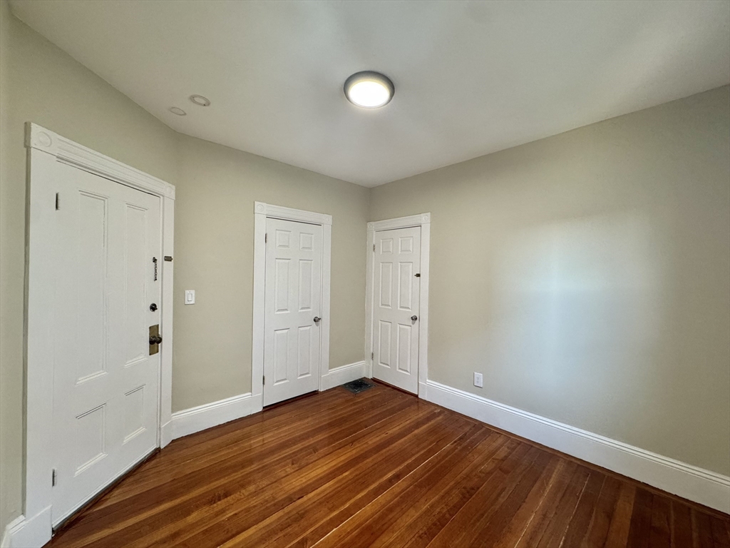 3 bed, 1 bath apartment for rent at 961-963 Broadway Unit 3, Everett — photo 13 of 23