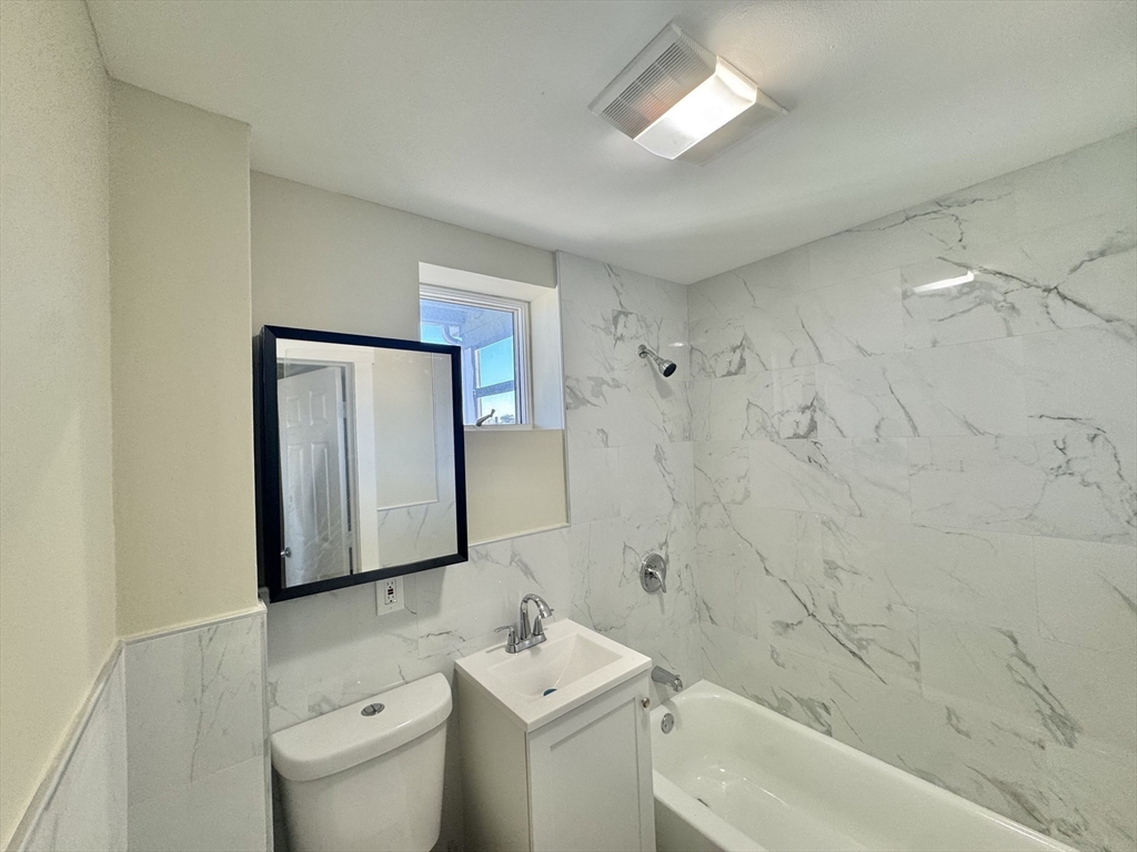 3 bed, 1 bath apartment for rent at 961-963 Broadway Unit 3, Everett — photo 17 of 23