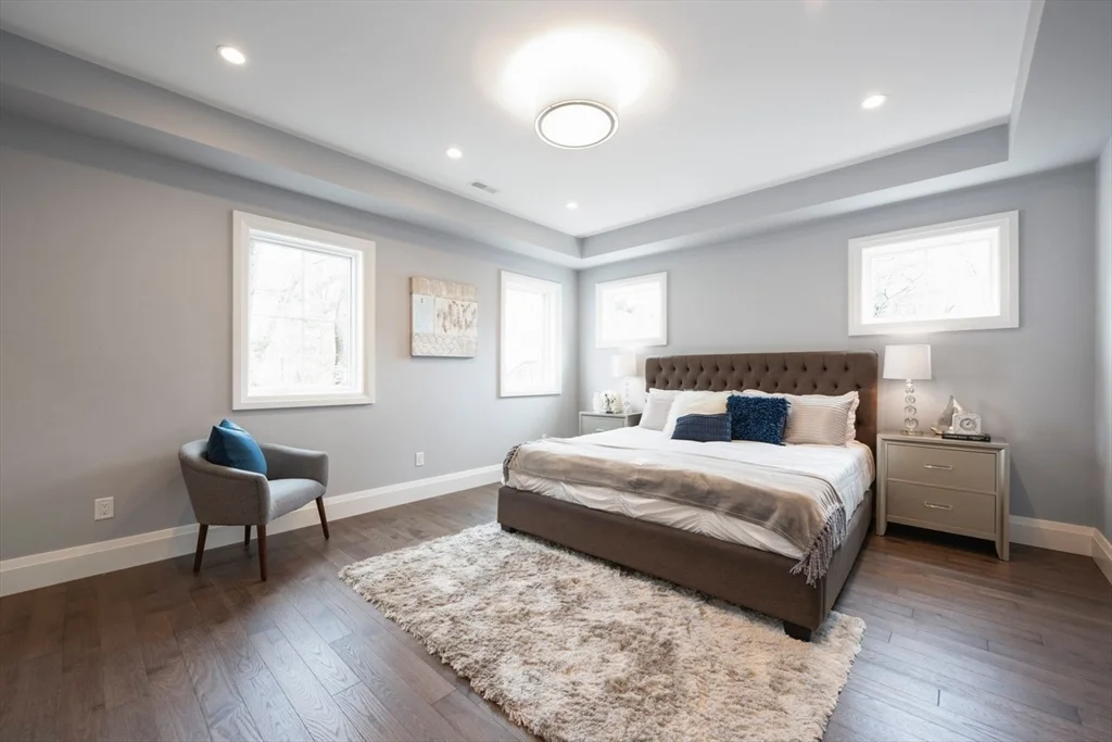 5 bed, 4+ bath apartment for rent at 962 Walnut St Unit 962, Newton — photo 7 of 11