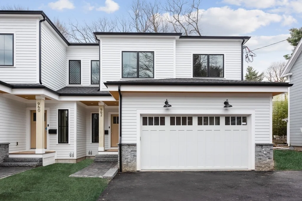 5 bed, 4+ bath apartment for rent at 962 Walnut St Unit 962, Newton