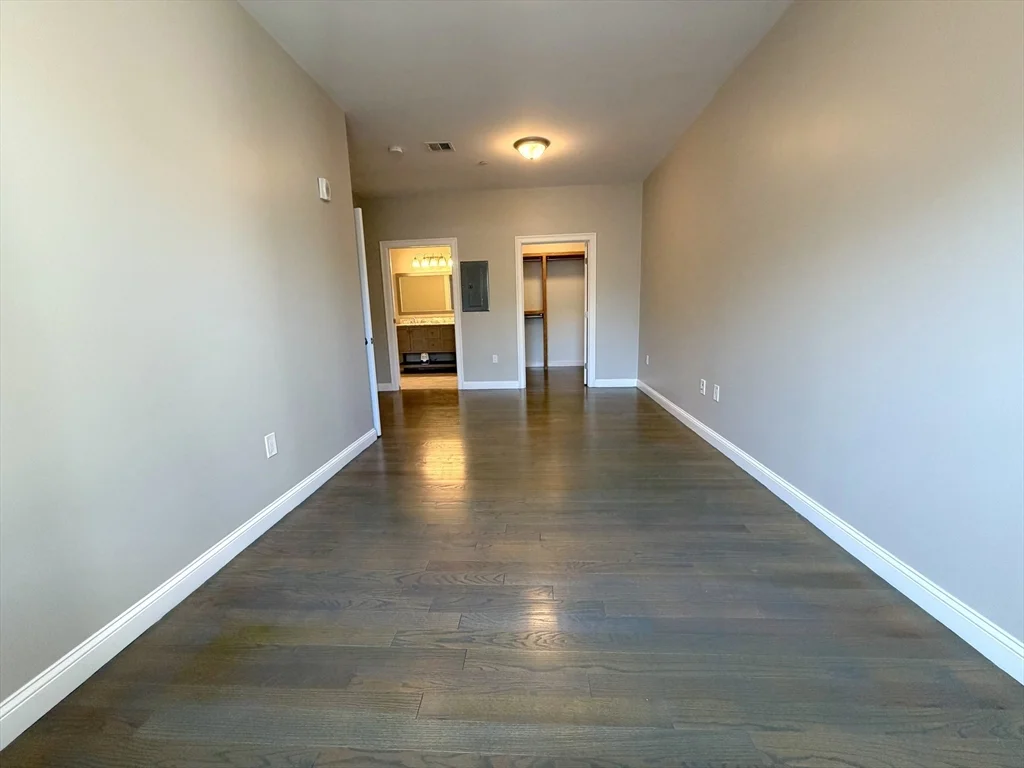 3 bed, 2 bath apartment for rent at 966 Hyde Park Ave Unit 202, Hyde Park — photo 12 of 17