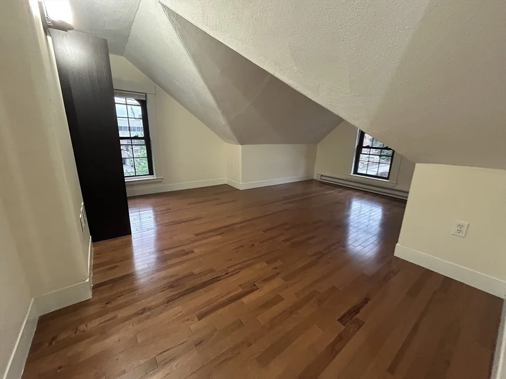 3 bed, 1 bath apartment for rent at 97-2 Court St Unit 2, Newtonville — photo 20 of 23