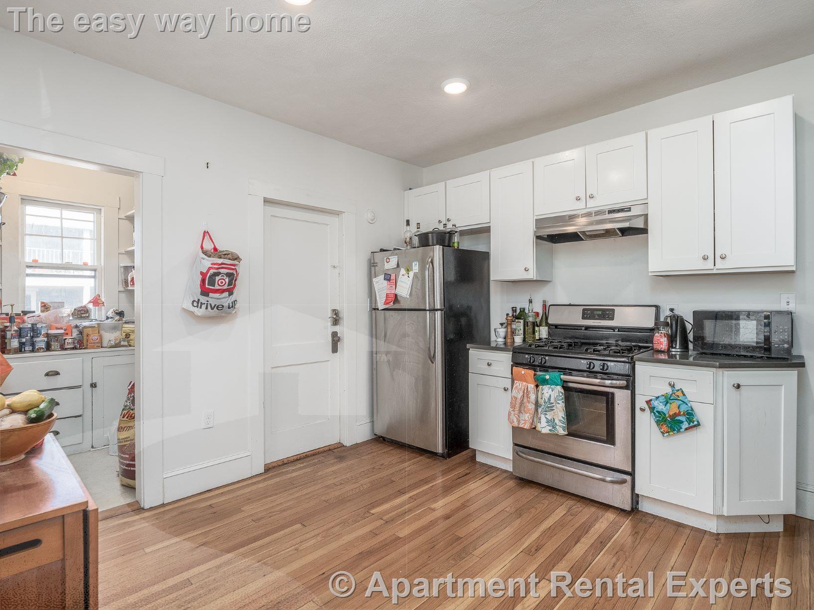 3 bed, 1 bath apartment for rent at 97 2nd St Unit 1, Wellington — photo 3 of 21