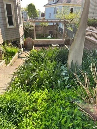 2 bed, 1 bath apartment for rent at 97 Alban St Unit 1, Dorchester — photo 14 of 15