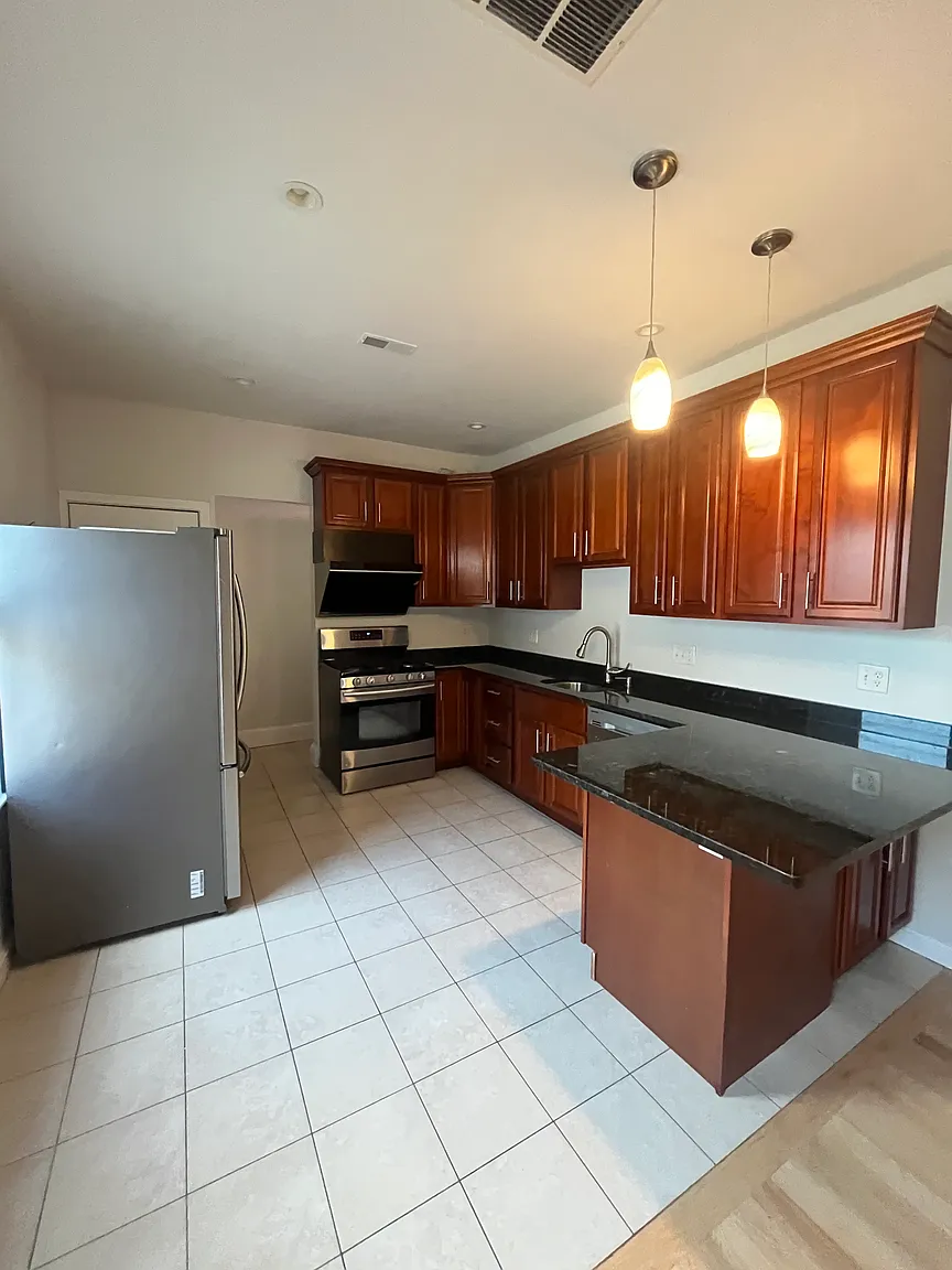 5 bed, 2 bath apartment for rent at 97 Bradstreet Ave Unit 97, Revere — photo 2 of 17