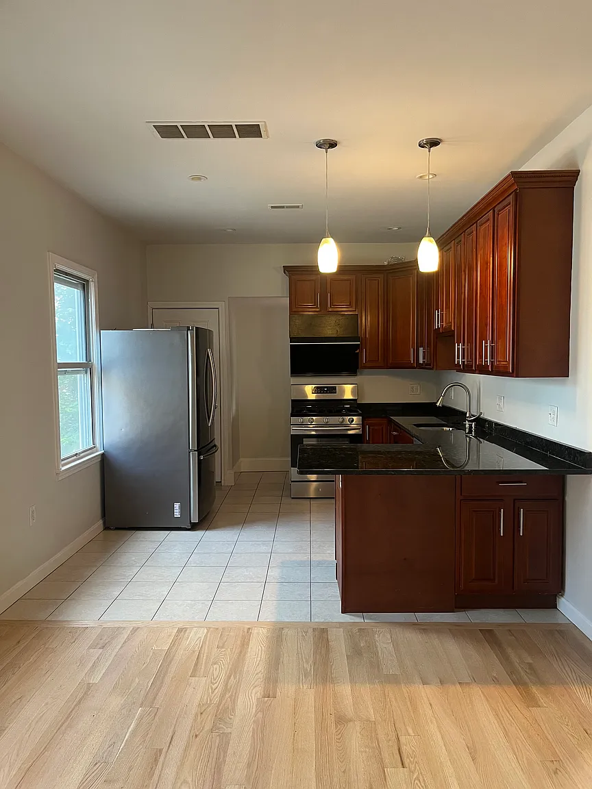 5 bed, 2 bath apartment for rent at 97 Bradstreet Ave Unit 97, Revere — photo 3 of 17