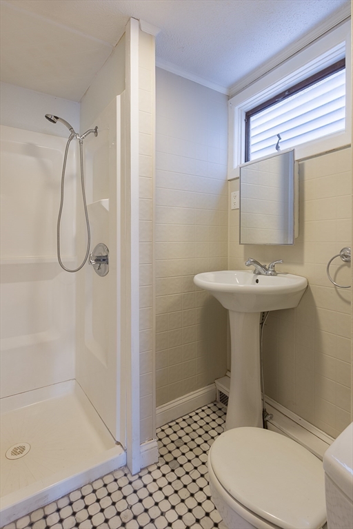 2 bed, 1 bath apartment for rent at 97 Bridge St Unit 3, Salem — photo 17 of 20
