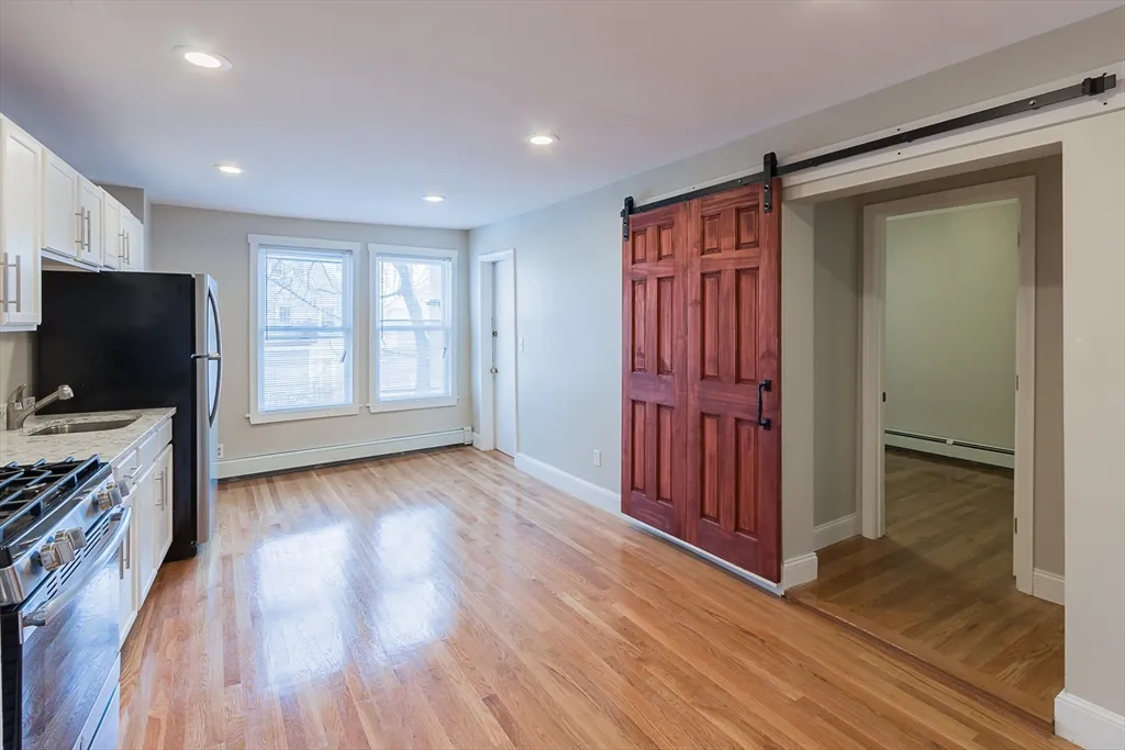 2 bed, 1 bath apartment for rent at 97 Bridge Unit 2, Salem — photo 4 of 12