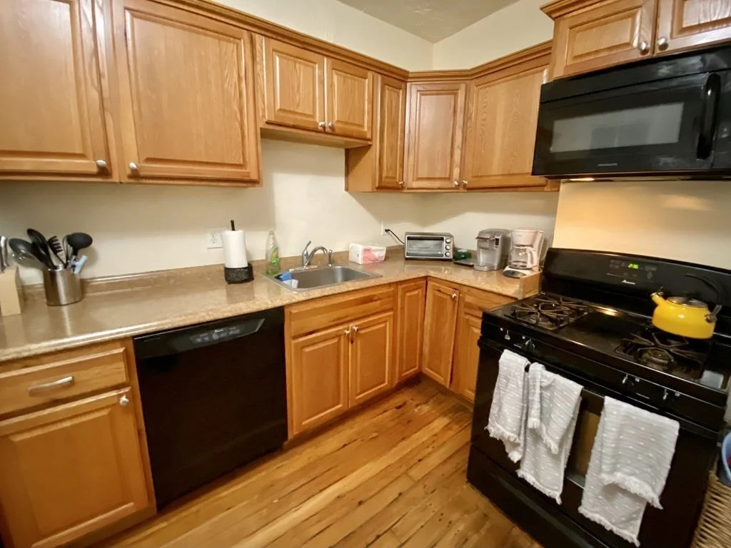 3 bed, 2 bath apartment for rent at 97 Calumet St Unit 1, Mission Hill — photo 17 of 19