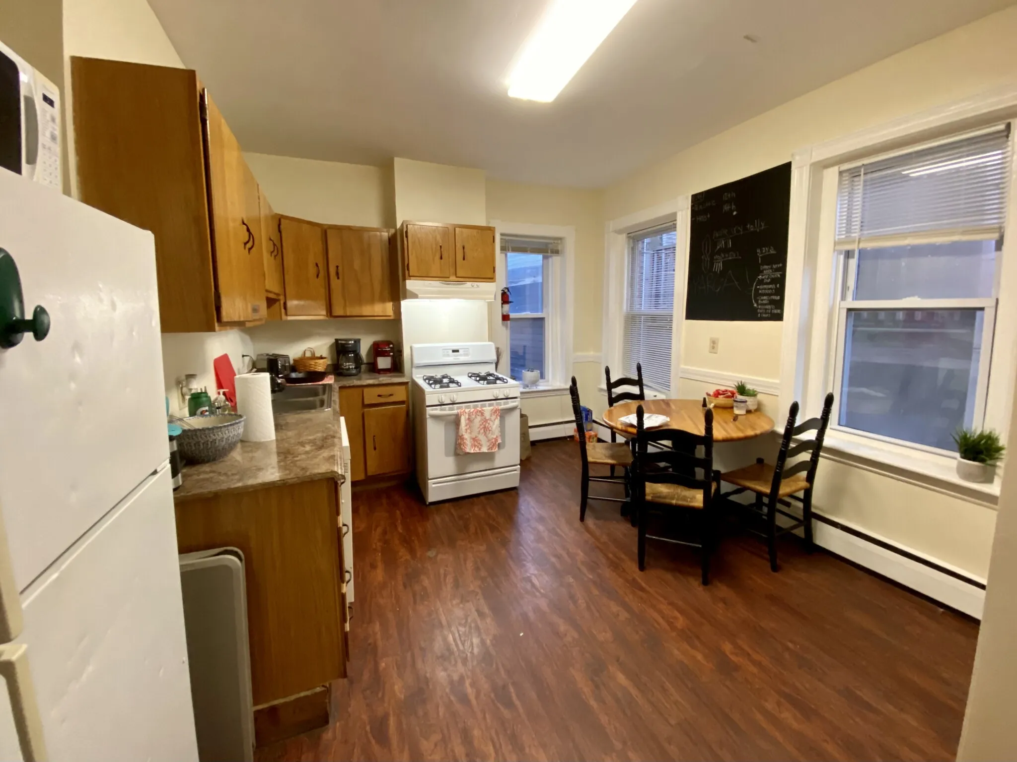 3 bed, 2 bath apartment for rent at 97 Calumet St Unit 2, Mission Hill — photo 3 of 11