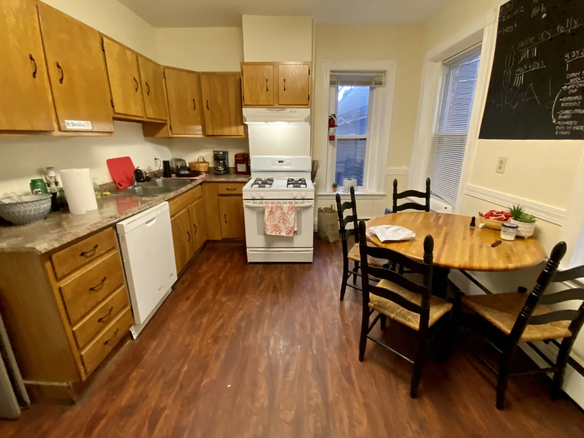 3 bed, 2 bath apartment for rent at 97 Calumet St Unit 2, Mission Hill — photo 4 of 11