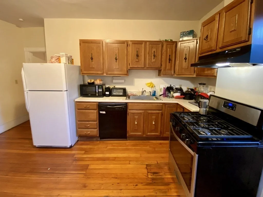 3 bed, 2 bath apartment for rent at 97 Calumet St Unit 3, Mission Hill — photo 14 of 17