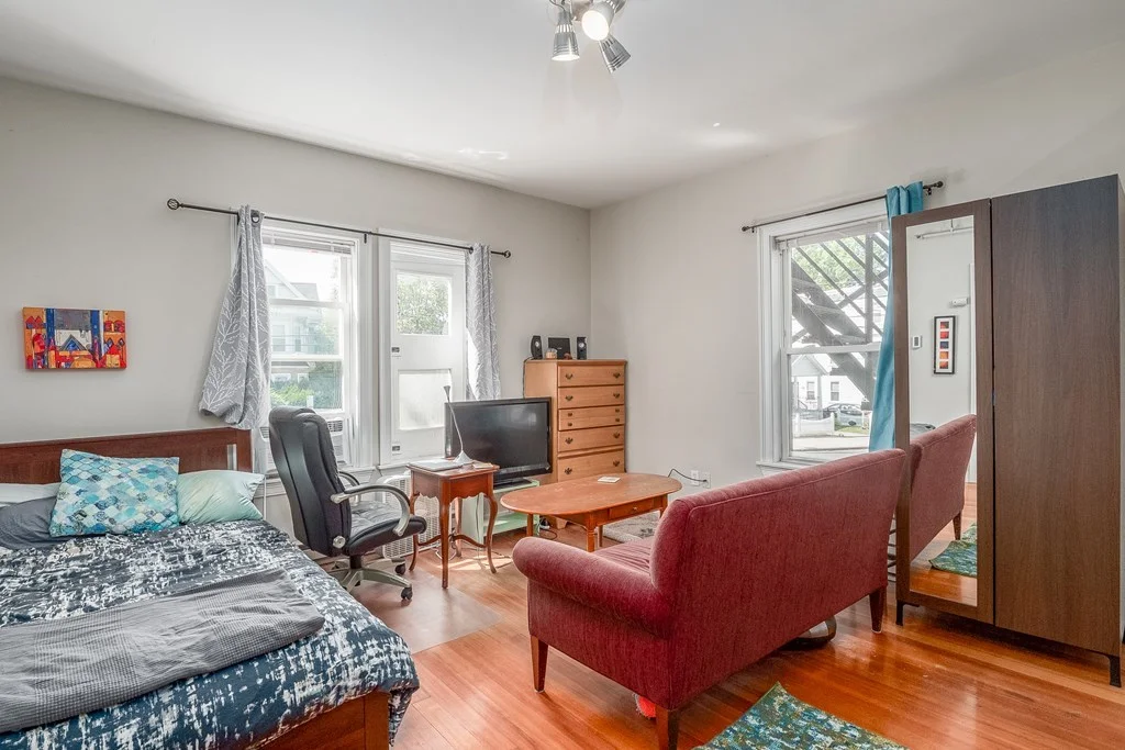 Studio bed, 1 bath apartment for rent at 97 College Ave Unit 1, Davis Square — photo 3 of 15