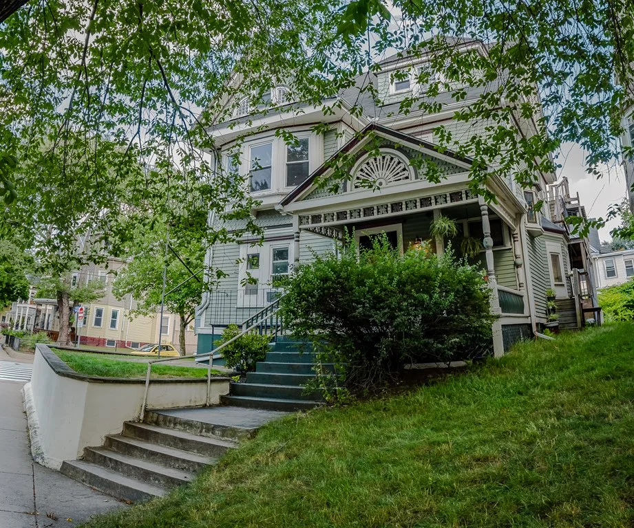 Studio bed, 1 bath apartment for rent at 97 College Ave Unit 1, Davis Square — photo 14 of 15